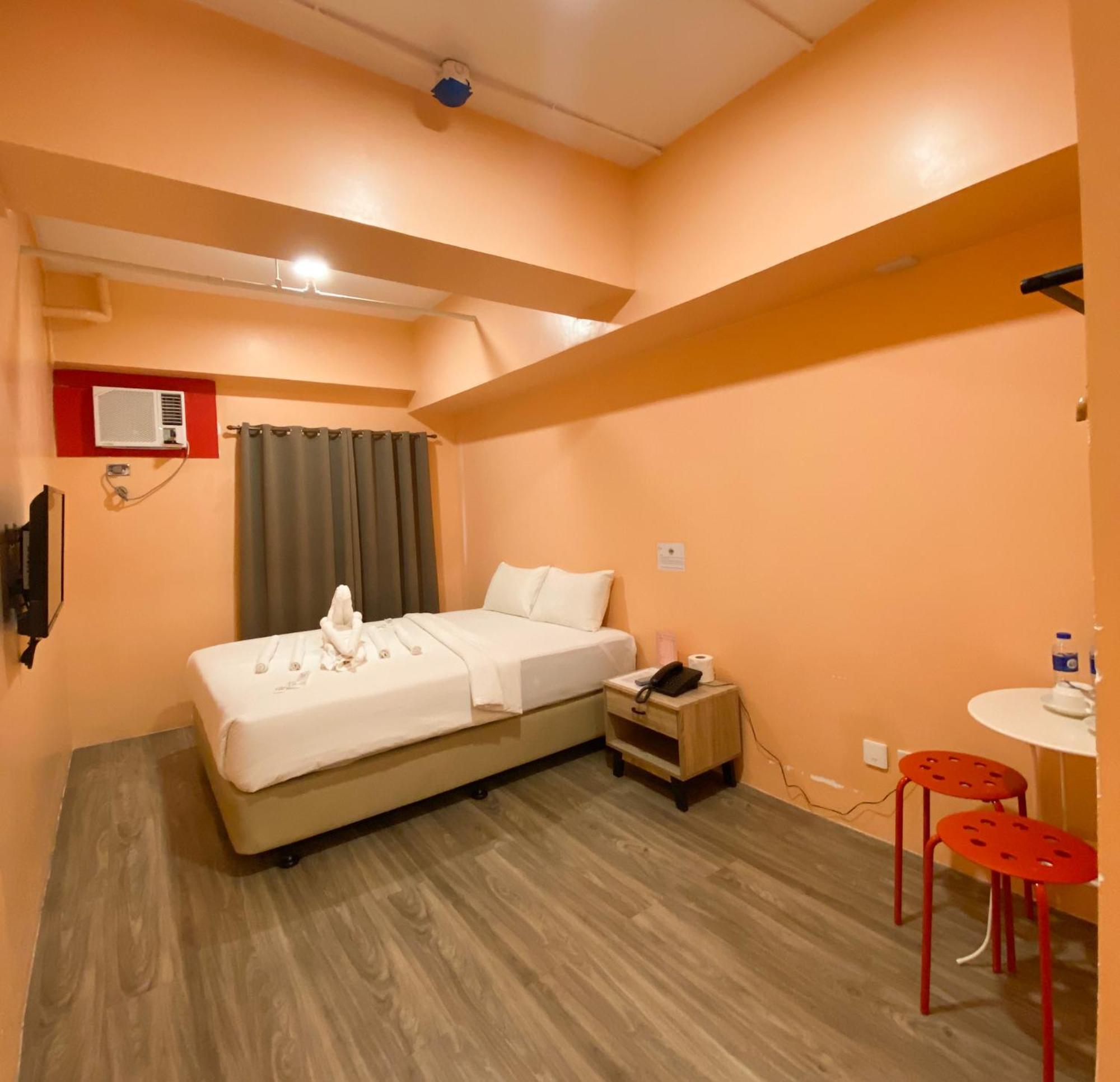 Kaizen Suites Manila Exterior photo